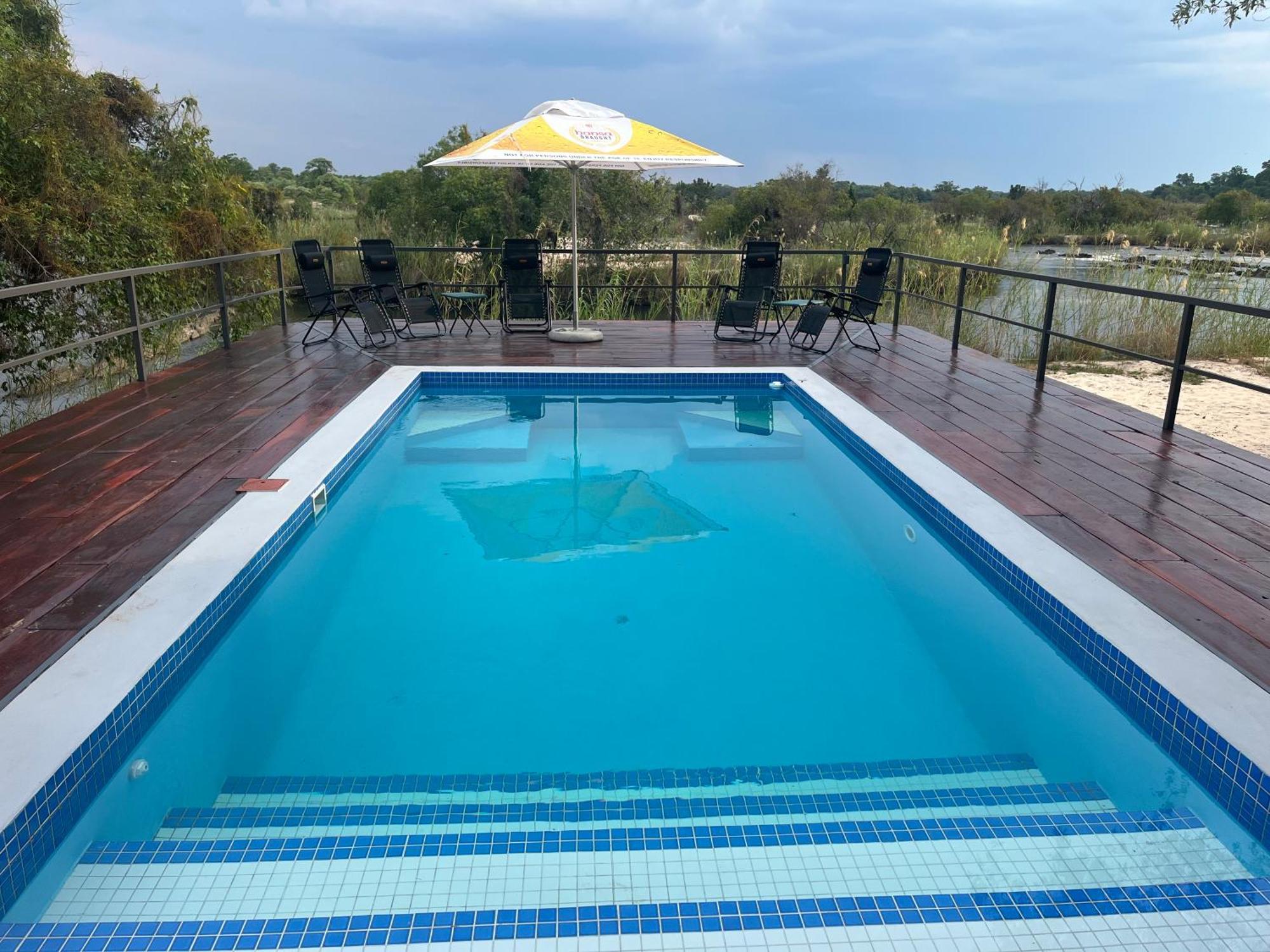 White Sands Lodge Divundu 外观 照片